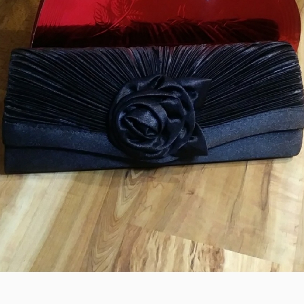 💕beautiful evening bag